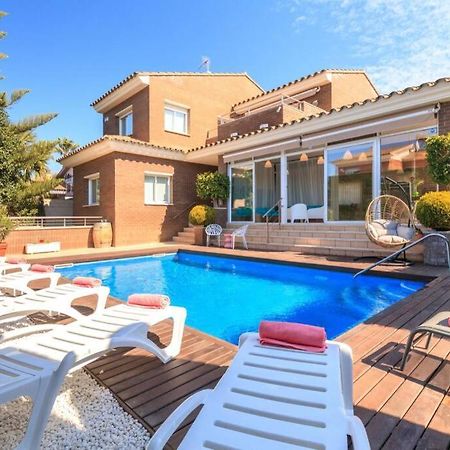 Villa Wine Experience Cambrils - Wine, Art & Games Екстериор снимка