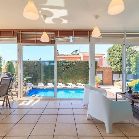 Villa Wine Experience Cambrils - Wine, Art & Games Екстериор снимка