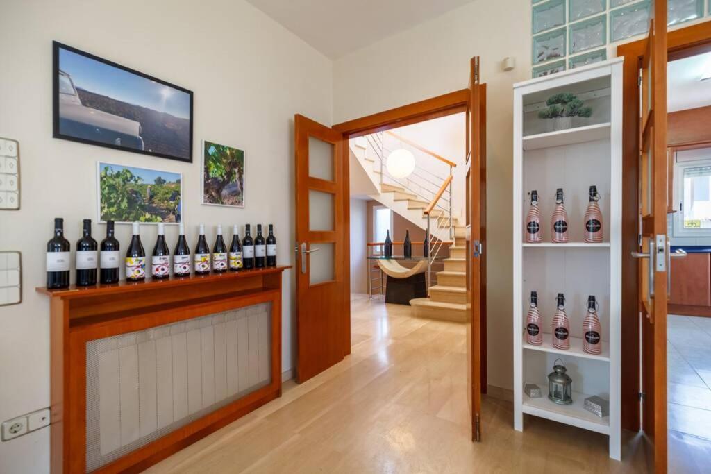 Villa Wine Experience Cambrils - Wine, Art & Games Екстериор снимка