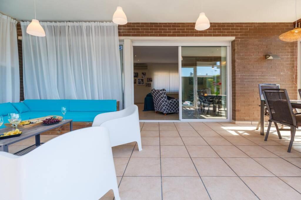 Villa Wine Experience Cambrils - Wine, Art & Games Екстериор снимка