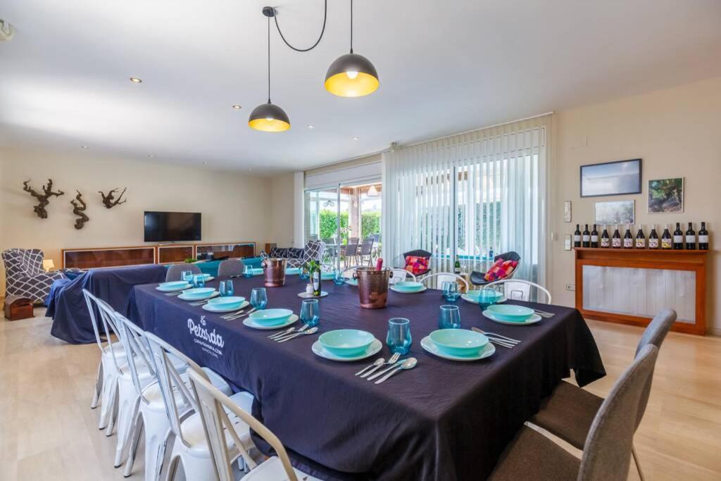 Villa Wine Experience Cambrils - Wine, Art & Games Екстериор снимка